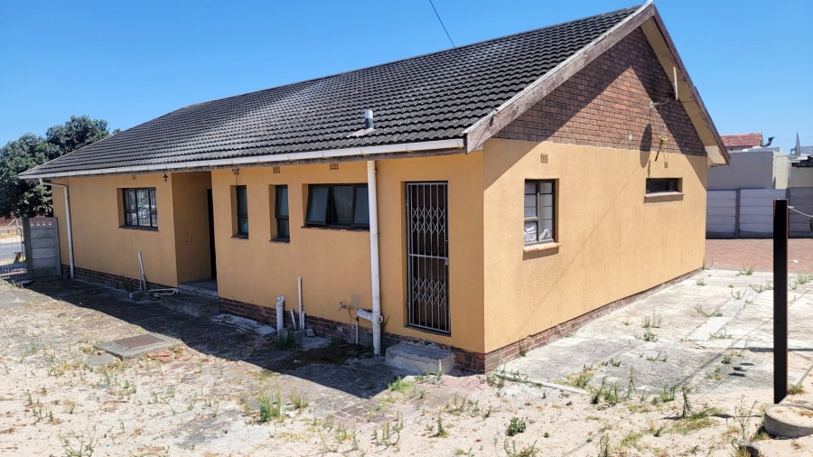 3 Bedroom Property for Sale in Mandalay Western Cape